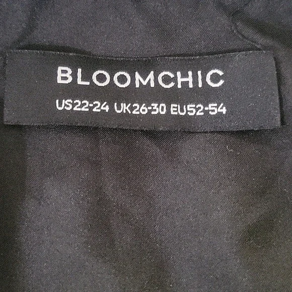 BloomChic Black Geometric Pocket Ruffle Sleeve Belted Midi Dress - Women's Plus - Picture 11 of 13